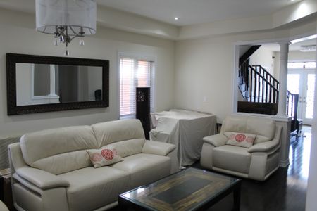 For Lease - 210 Bellchase Trail, Brampton, Ontario - Photo 4