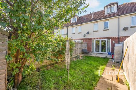3 bedroom terraced house to rent - Photo 5