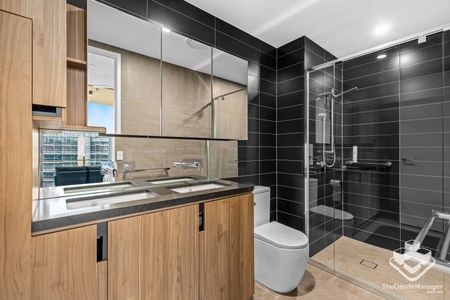 Luxury Living in LUME with Furnitures & Home Appliances - Photo 3