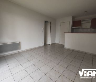T2 DE 36 m² PROCHE PLACE DES CARMES - Photo 1