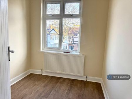 6 bedroom end of terrace house to rent - Photo 4