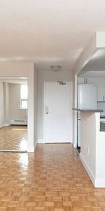 Sept 1 ❤ Unfurnished 1 bdr Apartment w/ balcony @Saint Clair/Bathurst - Photo 4