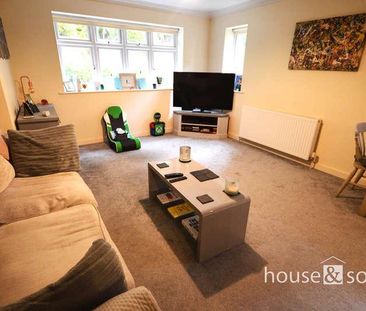 Queens Park Avenue, BH8 - Photo 3