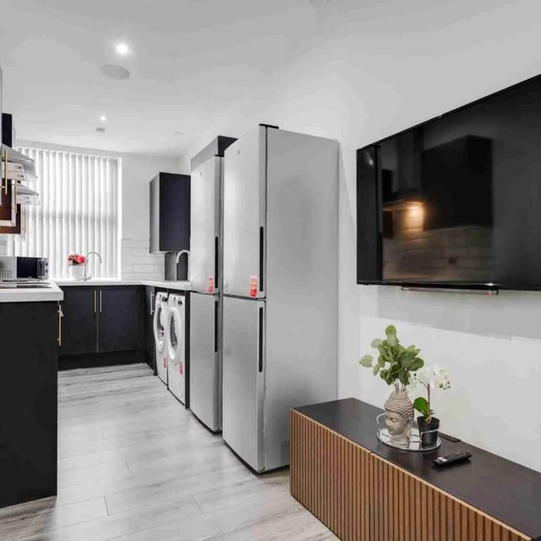 5 bedroom flat share to rent - Photo 1