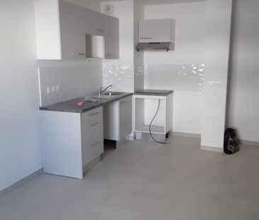 T2 AVEC BALCON ET PARKING EN SOUS SOL - Photo 1