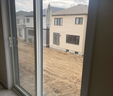 For Lease - 27 Wintergreen Crescent, Haldimand, Ontario - Photo 2