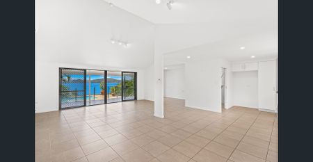 10 Passage Avenue - Coastal Elegance with Ocean Views and Pool - Photo 2