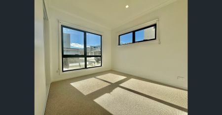 Sunny 4b3b Brand new house with double garage Available Now! Book for inspection - Photo 5