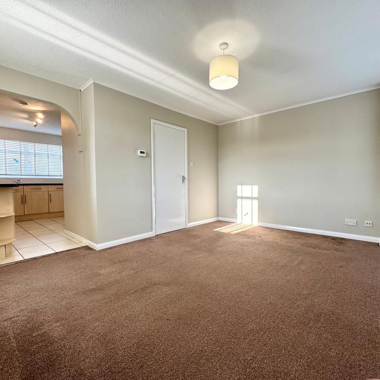 2 bedroom maisonette to rent - Photo 1