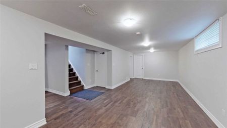 For Lease - 133 B Harrison Drive, Newmarket, Ontario - Photo 3