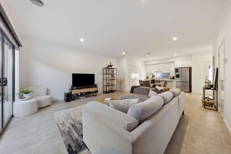 Stylish Slattery - Photo 4