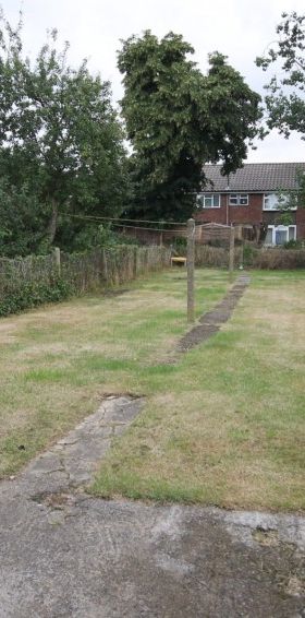 Station Crescent, Ashford, Middlesex,TW15 - Photo 2