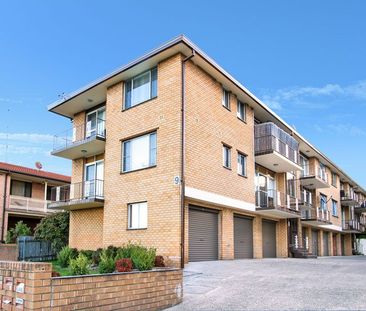 Bright & Immaculate 3 Bedroom Unit in the Heart of Corrimal - Photo 1