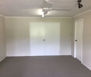 12 Lanita Court, Camp Mountain, QLD 4520 - Photo 5