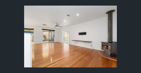 Expansive 4-Bedroom Family Home - Photo 2