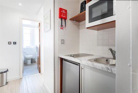 ROLAND GARDENS, SW7, London - Photo 3