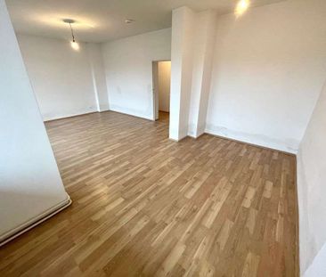 Gro&szlig;z&uuml;gige 2-Zimmer Wohnung mit Balkon in Wilmersdorf! - Foto 4