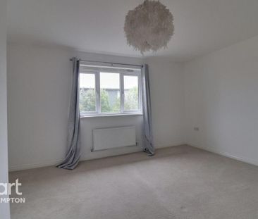 4 bedroom terraced house to rent - Photo 4