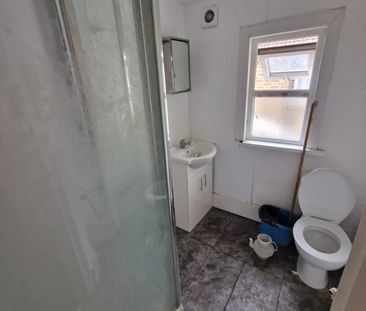 Room in a Shared Flat, Harold Road, E13 - Photo 4