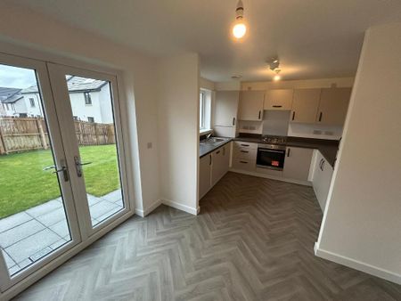 3 bedroom flat to rent - Photo 5