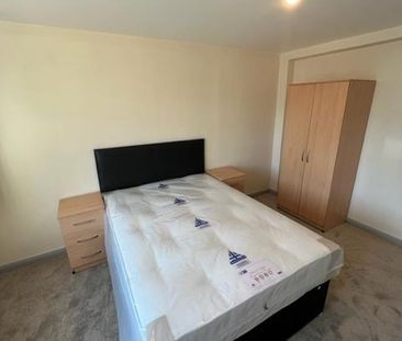 1 bedroom in a house share to rent - Photo 3