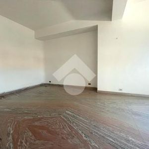 Quadrilocale in affitto - Photo 2