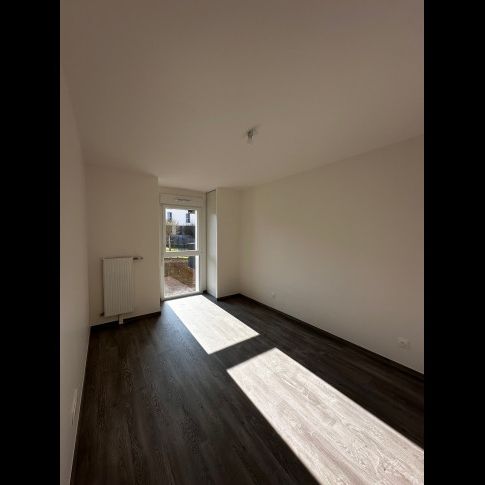 Location Appartement 2 pièces 58 m² LOUVIERS (COTE DE LA JUSTICCE) - Photo 1