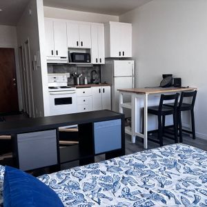 Studio Lumineux, Meublé, Tout Inclus - Photo 3