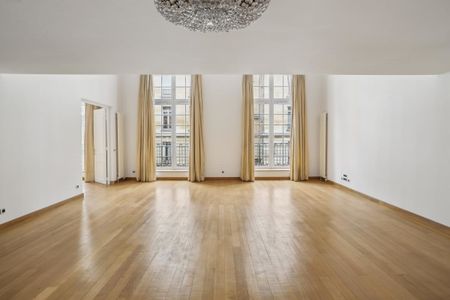 Appartement à louer à Paris 8Ème - Photo 4