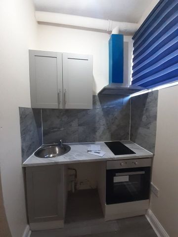 Studio Flat, Knightland Road, E5 - Photo 2