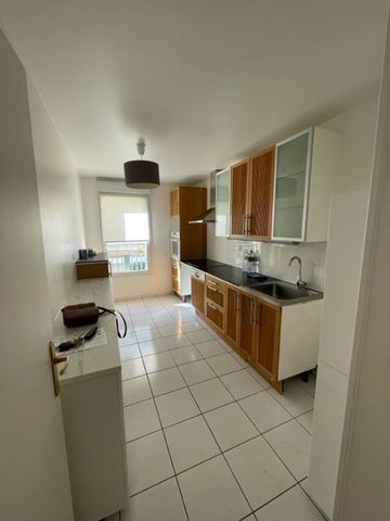 Location Appartement 4 pièces 95m² - Photo 4