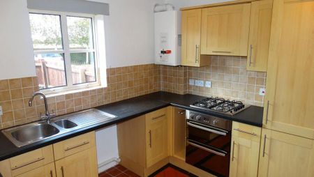 3 bedroom terraced house to rent - Photo 2