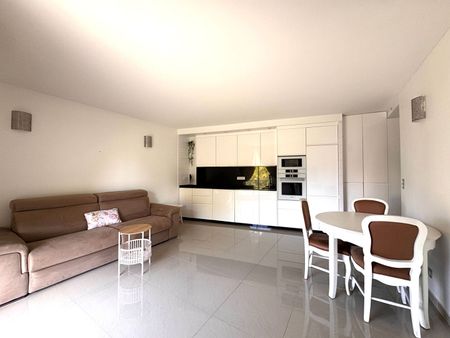 Location Appartement 2 pièces 39m² - Photo 2