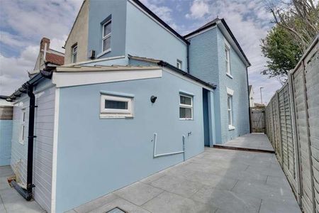 Norland Road, Southsea, PO4 - Photo 4