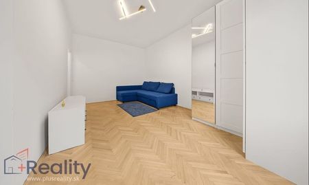 PLUS REALITY | Garsónka vo vyhľadávanej lokalite, Medzilaborecká ul., Bratislava - Ružinov na prenájom! - Photo 5