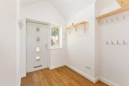 3 bedroom terraced house to rent - Photo 2