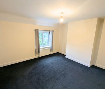 Terraced House to rent on - Photo 4