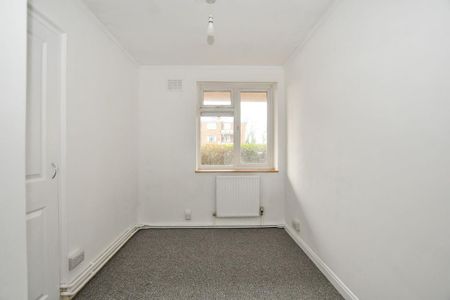 3 bedroom apartment to rent - Photo 2