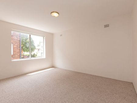 Quiet and Comfortable Apartment - Photo 3