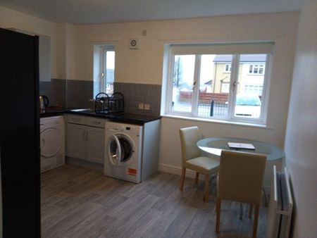 2 bedroom ground floor flat to rent - Photo 5