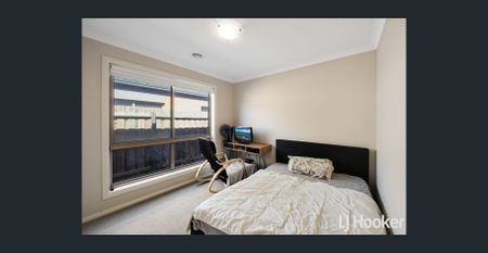 Modern 4-Bedroom Family Home for Rent in Weir Views! - Photo 2