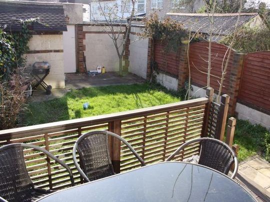 3 bedroom terraced house to rent - Photo 1