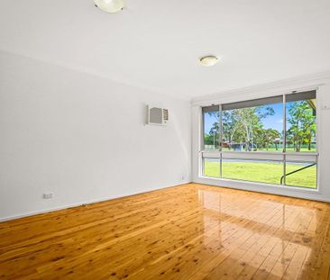 SPACIOUS & COMFORT LIVING! - Photo 1