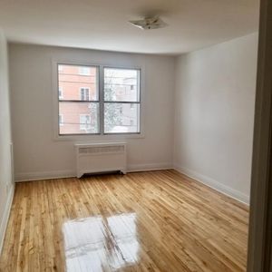 4 1/2 Cote des Neiges chauffé/heated - Photo 2
