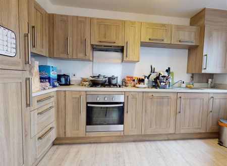 2 bedroom flat to rent - Photo 5