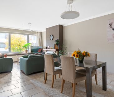 Instapklaar 2-slaapkamerappartement met zonnig terras - Photo 5