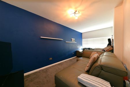 Jackdaw Close, Stevenage, SG2 - Photo 2