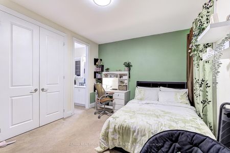 For Lease - 7 Legendary Circle, Brampton, Ontario - Photo 4