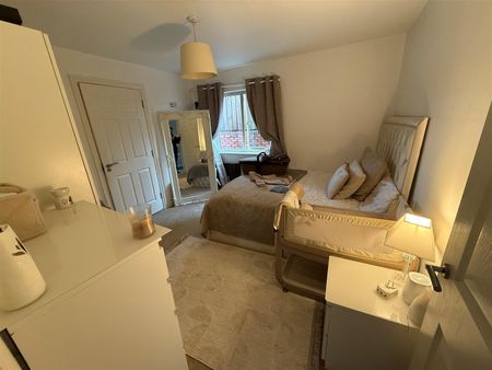 41 Coopers Mill Avenue, Dundonald, - Photo 2