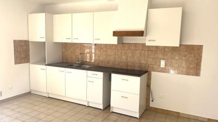 Appartement T2 près de VIDAUBAN à louer - Photo 3